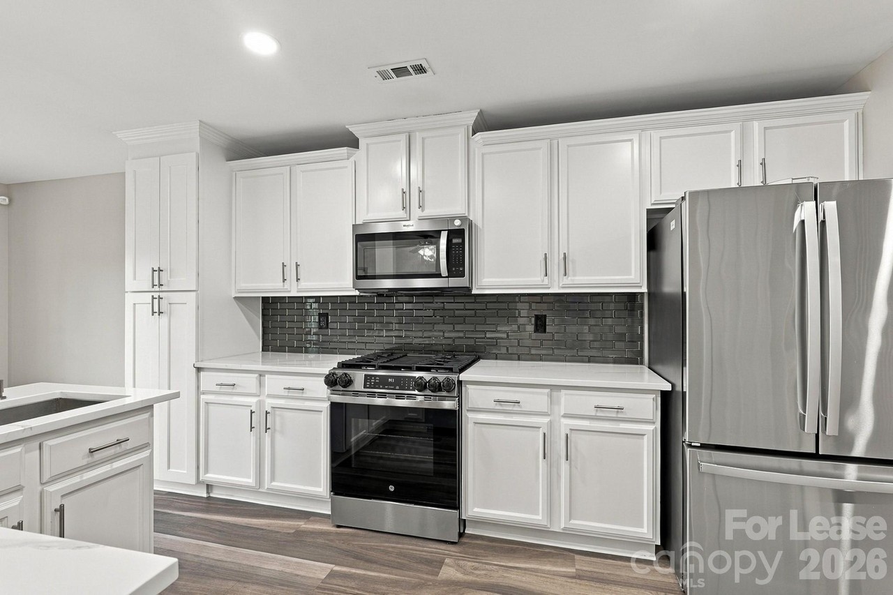 2204 Reid Pointe Ave - Photo 4 of 45