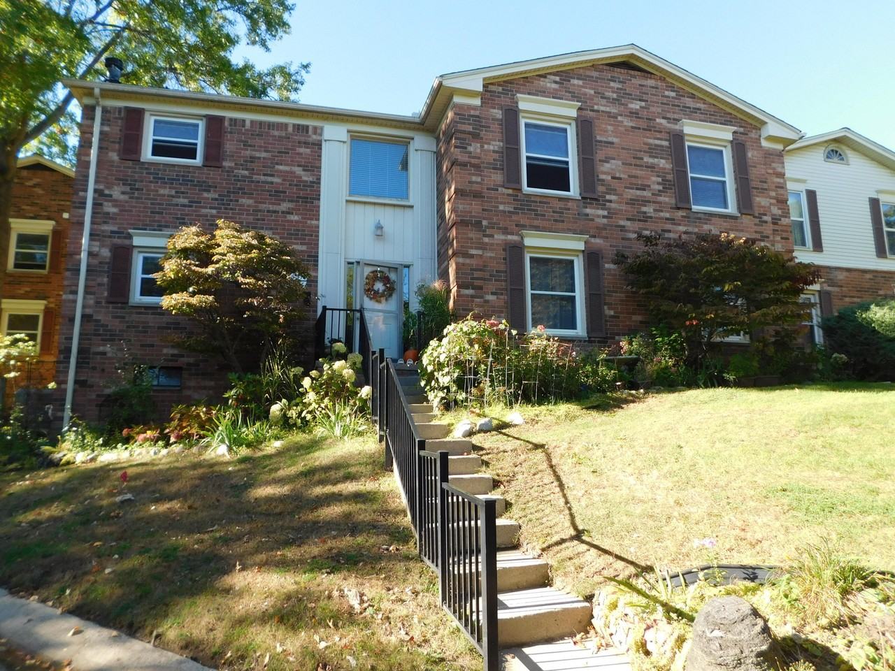 6318 Pepper Hill St - Photo 2 of 31