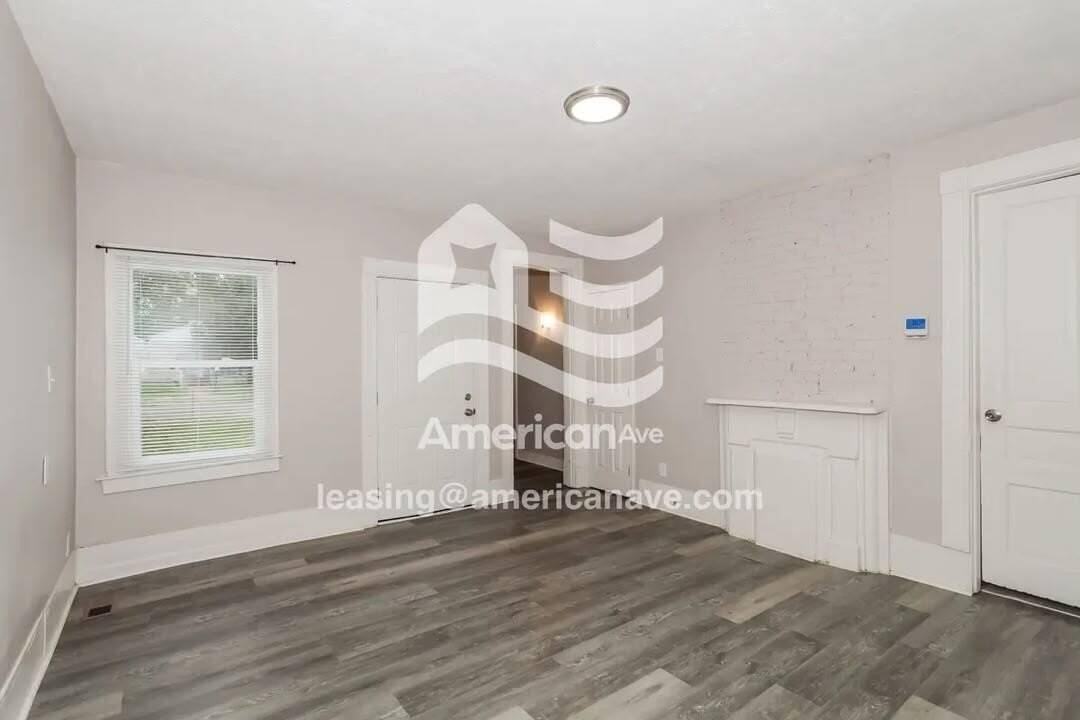 1119 Lincoln Ave #21 - Photo 2 of 10