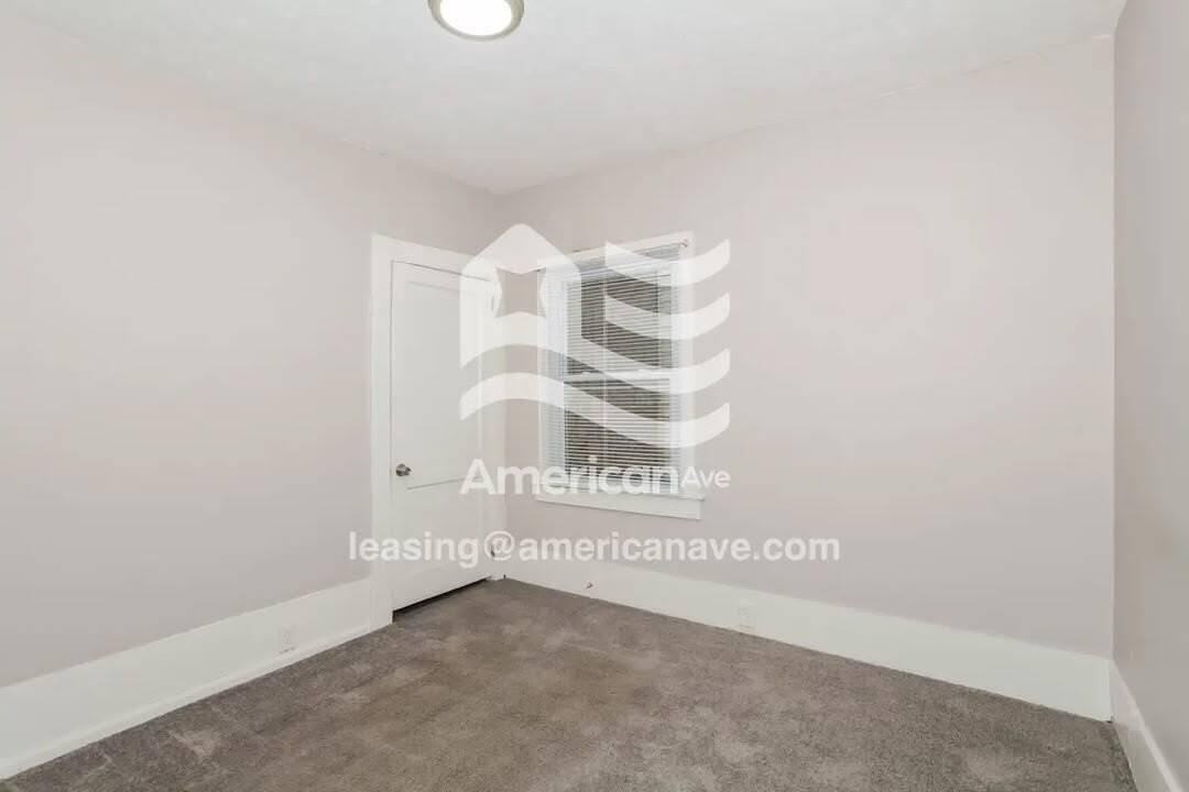 1119 Lincoln Ave #21 - Photo 6 of 10