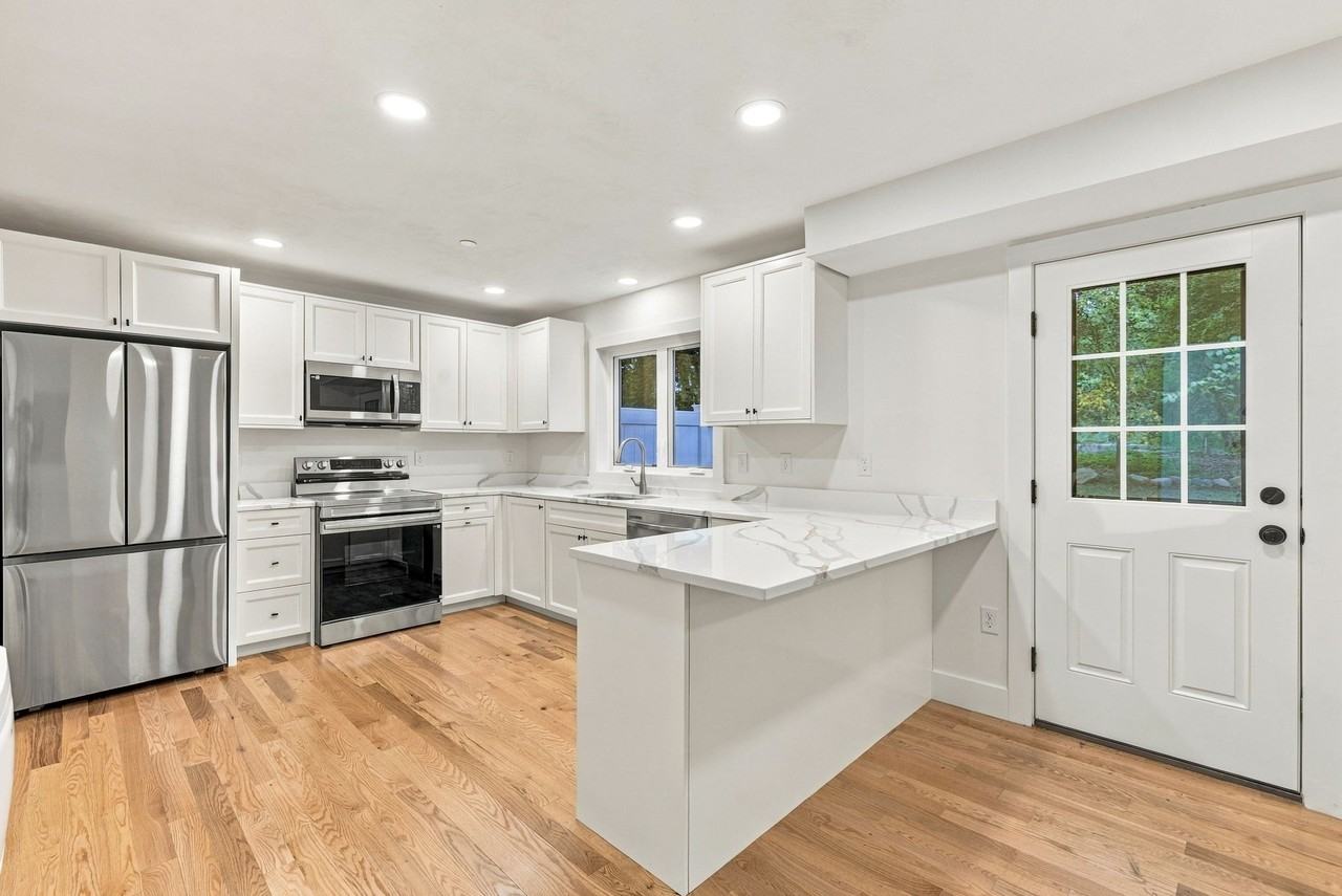 164 Main Street #C - Photo 5 of 28