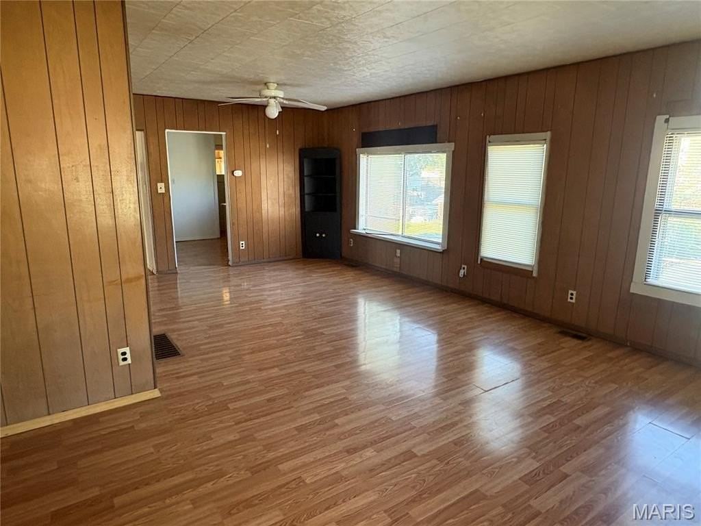 2801 Grandview Ave - Photo 6 of 15