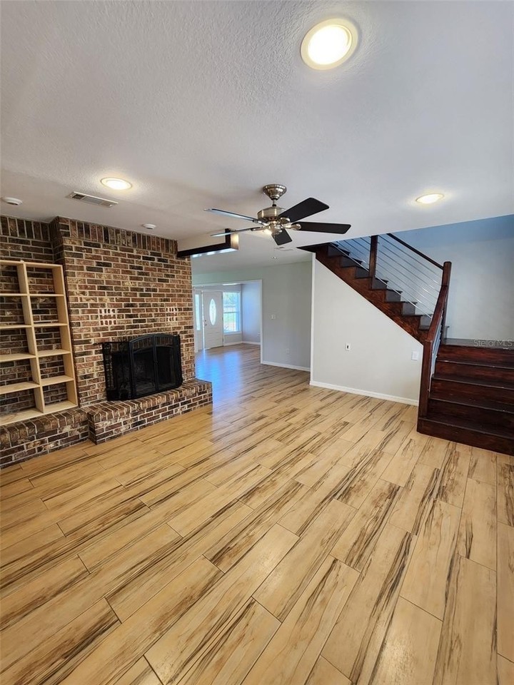 2151 N Goodman Rd - Photo 7 of 16