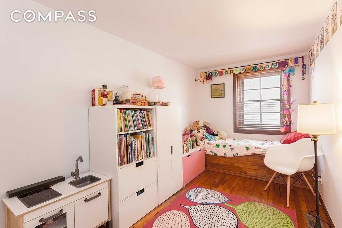 404 13th St #1 - Photo 5 of 6