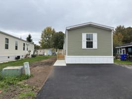 featured image of 39 Del Ct W #39