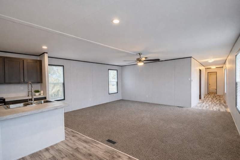 120 Oak Run - Photo 2 of 11