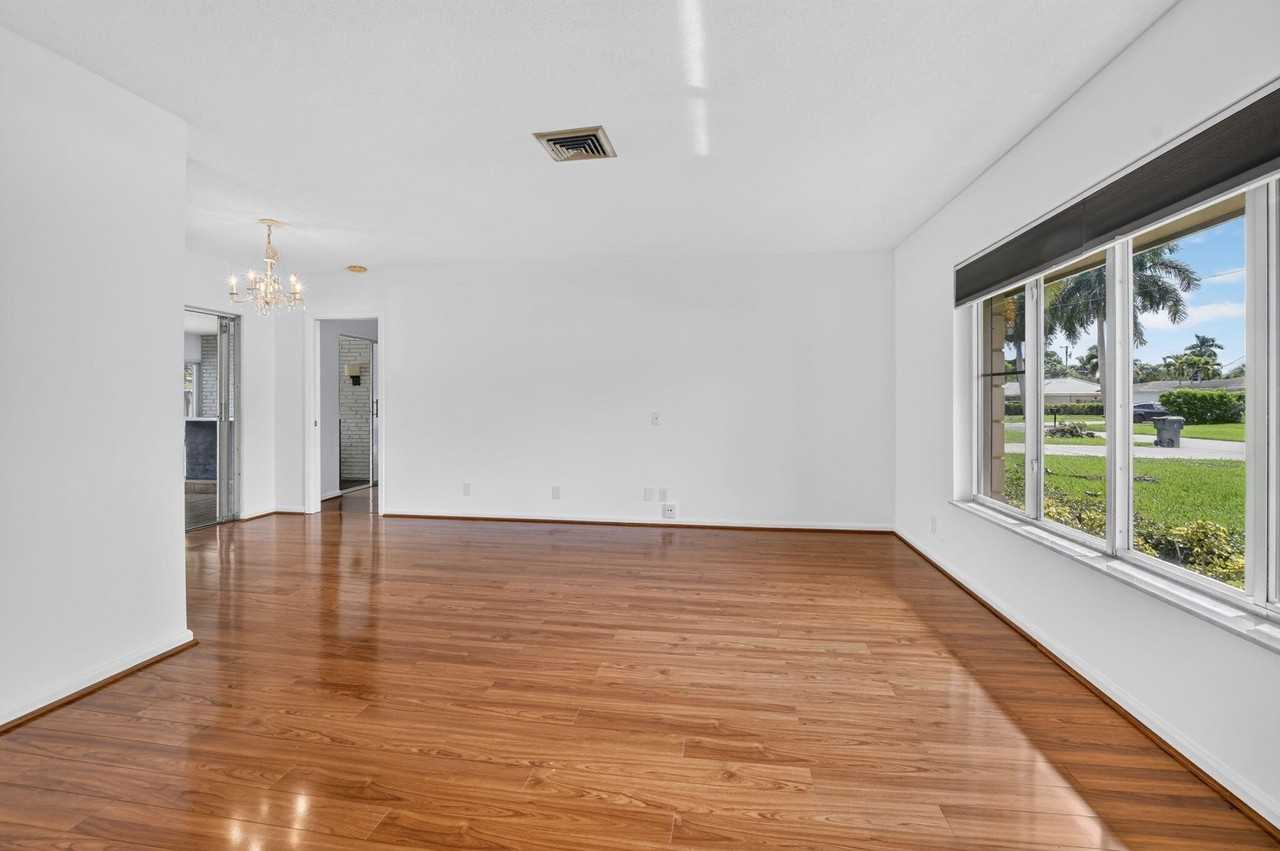2175 Park Pl - Photo 3 of 24