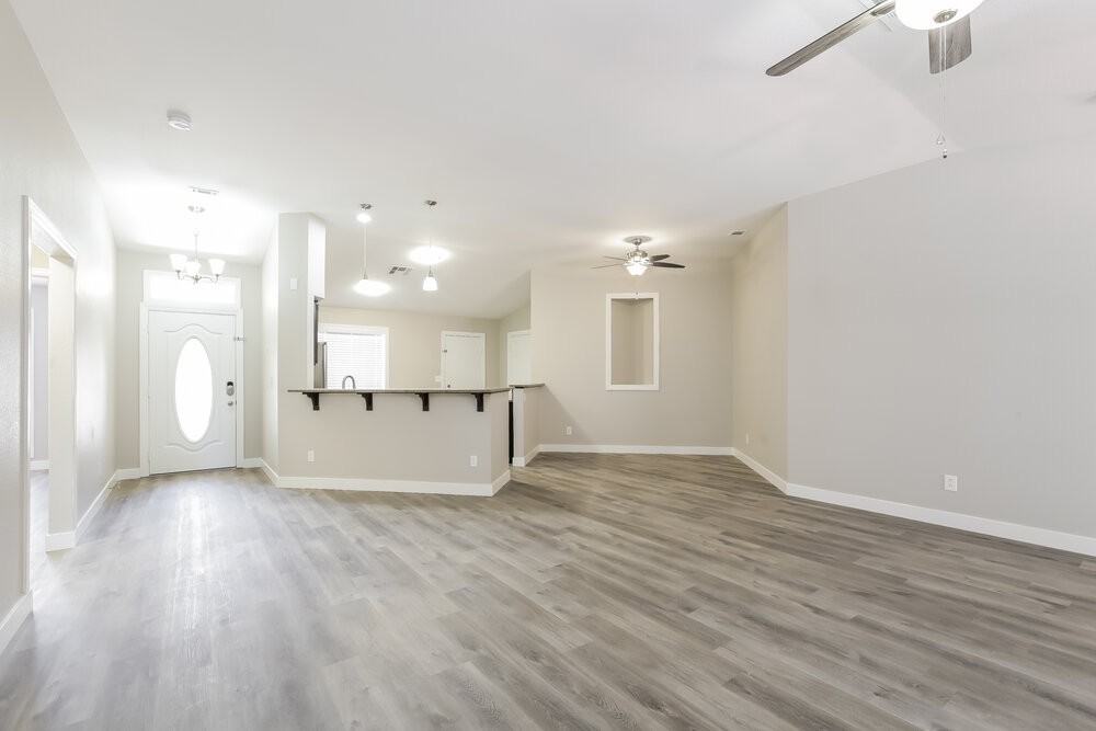 5524 Cranwood Ct - Photo 3 of 16
