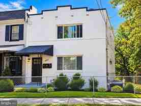 4253 Brooks St Ne #B - Photo 1 of 1