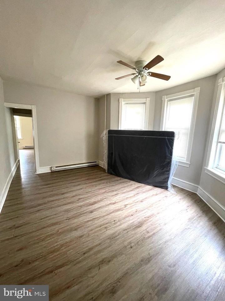 110 W Tabor Rd - Photo 6 of 18