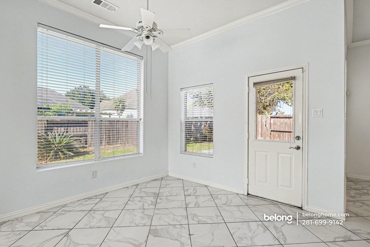6614 Timber Square Ct - Photo 4 of 18