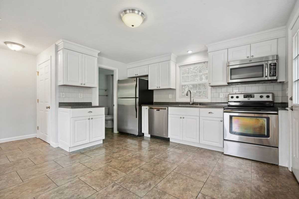 3 Maplewood, B ##B - Photo 2 of 19