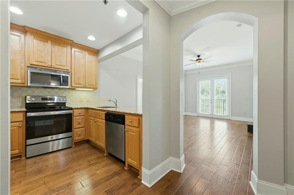 2277 Peachtree Rd Nw ##307 - Photo 6 of 30