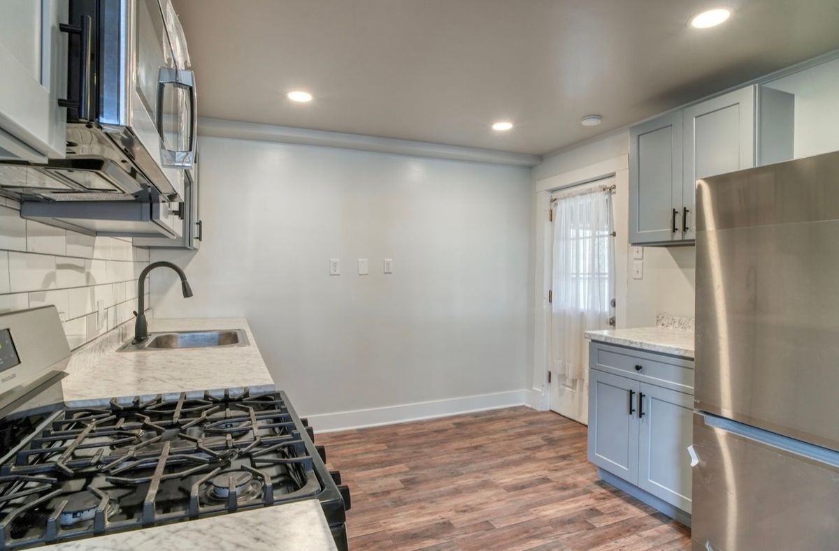 125 Hammond St ##B - Photo 7 of 17