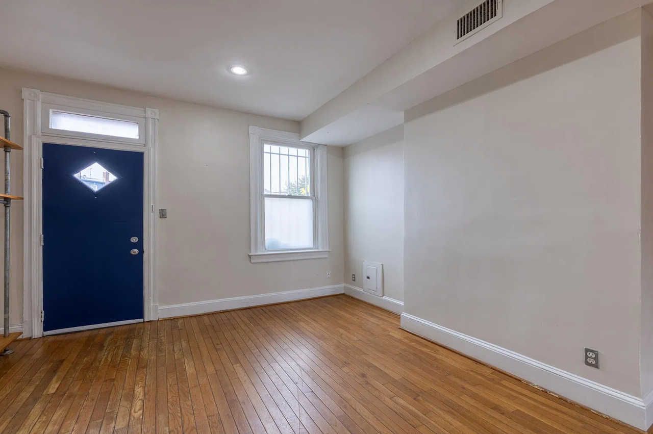 819 W Virginia Ave Ne - Photo 3 of 18