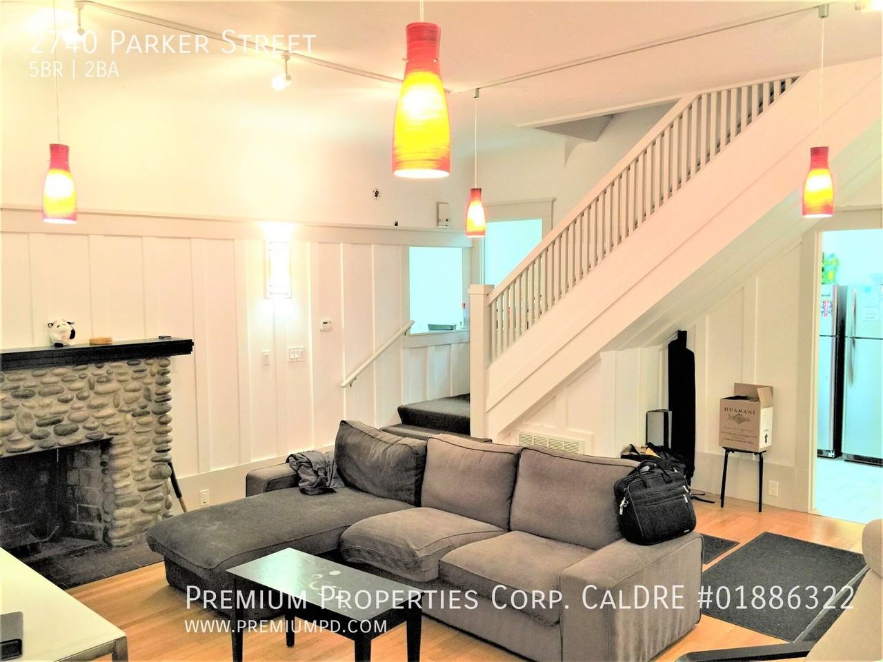 2740 Parker St - Photo 6 of 19