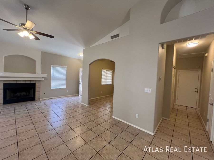 12152 N Makayla Canyon Ln - Photo 4 of 30