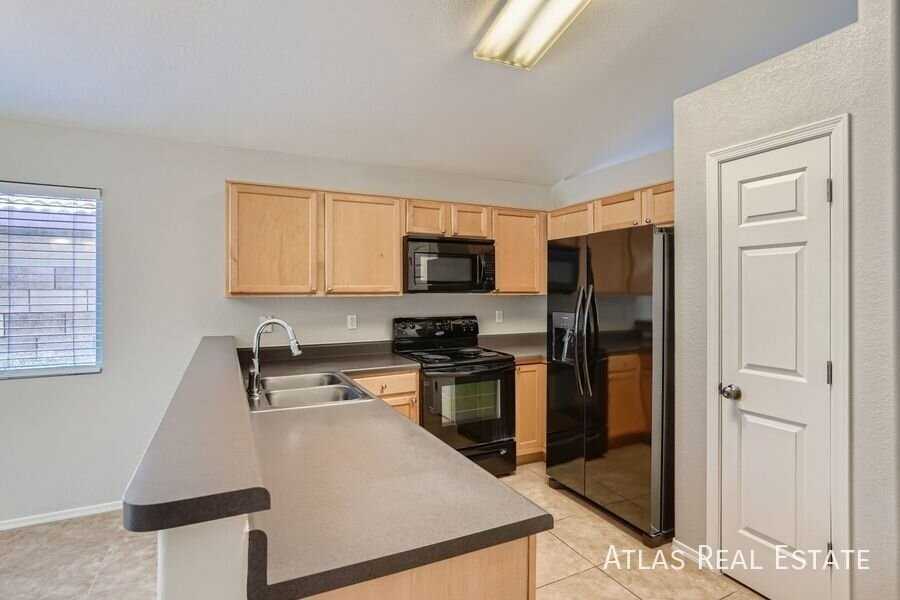 7737 S Titanite Ln - Photo 4 of 32