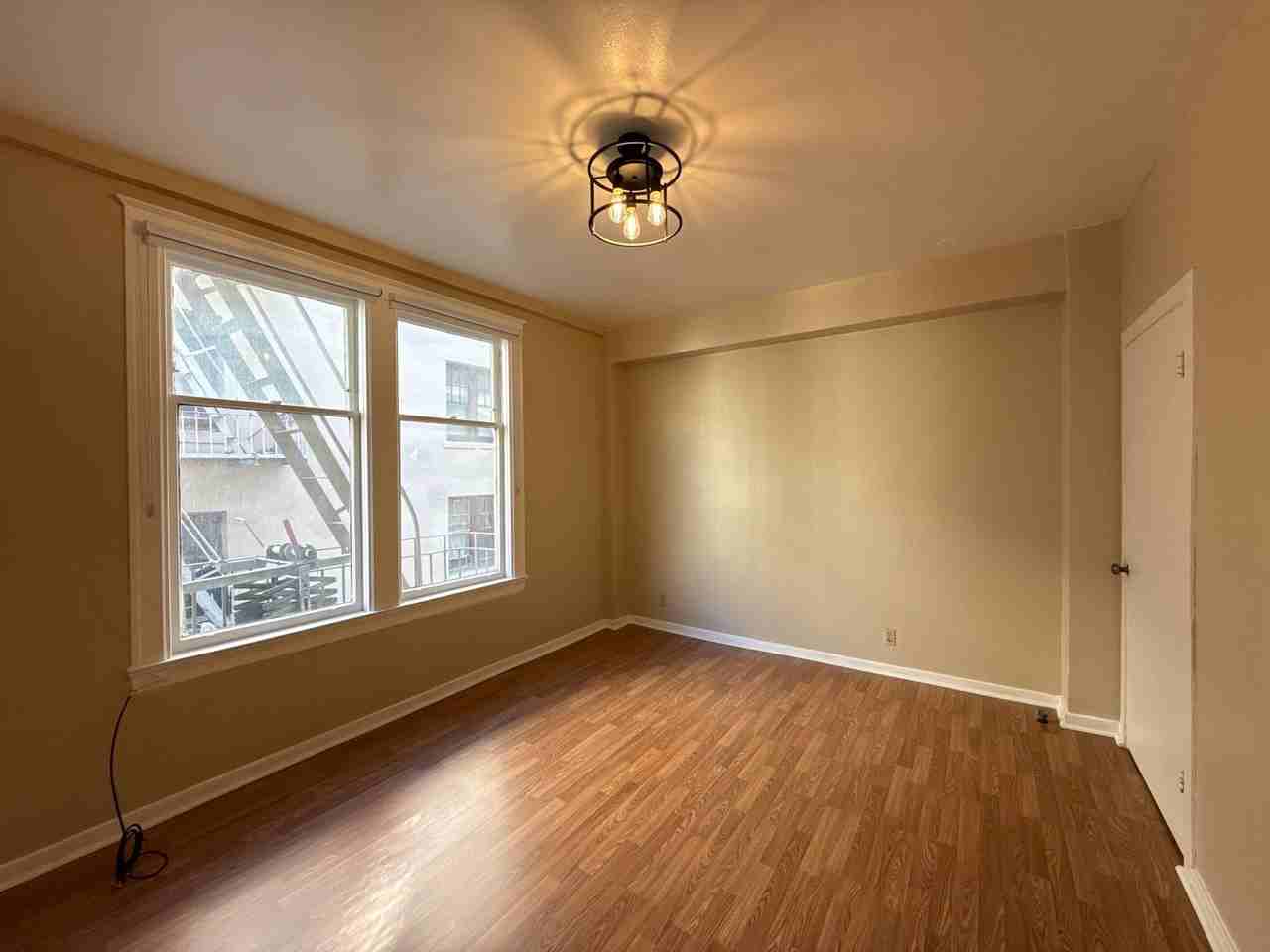 1220 Powell St #1B