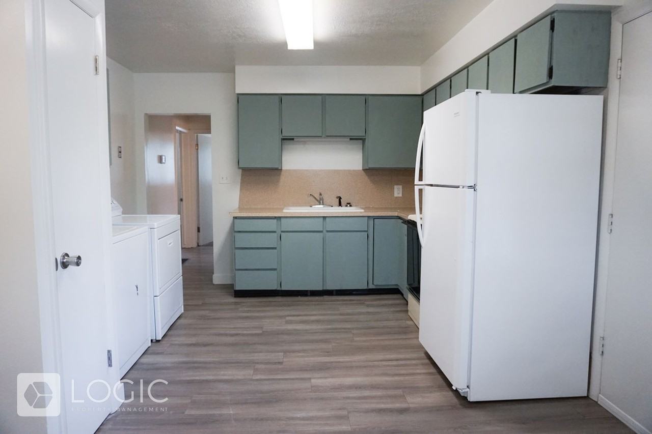 4332 Adams Ave #1 - Photo 6 of 11