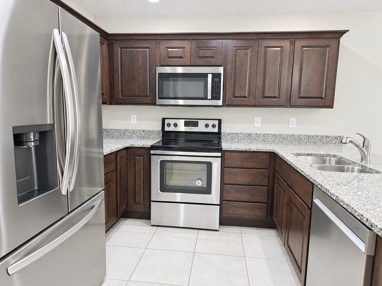690 N 1775 W - Photo 6 of 23