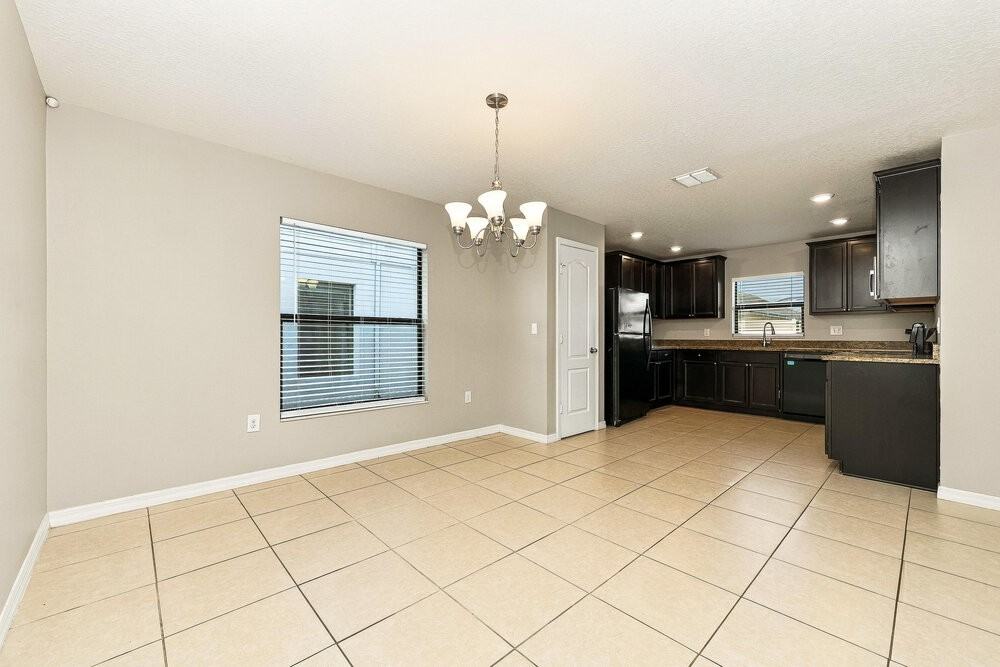 1714 Chatham Green Cir - Photo 5 of 16
