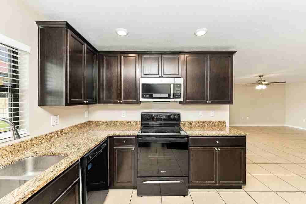 1714 Chatham Green Cir - Photo 7 of 16