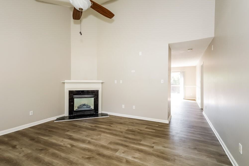 4106 Balsam St - Photo 4 of 16