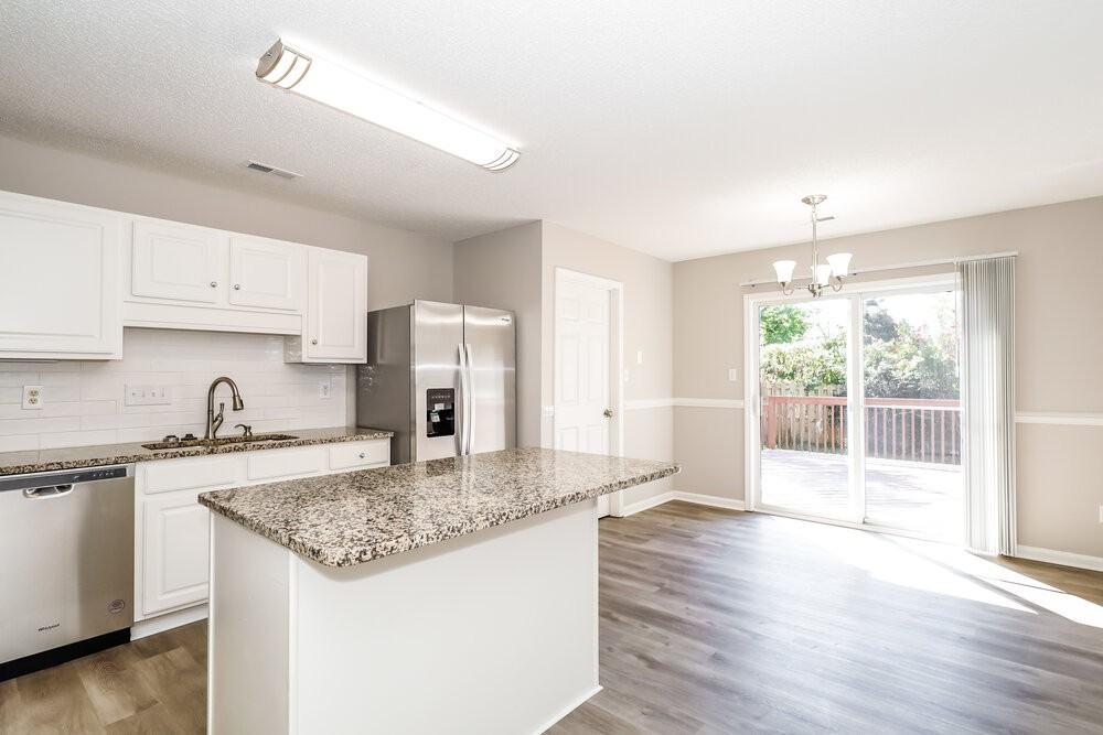 4106 Balsam St - Photo 6 of 16