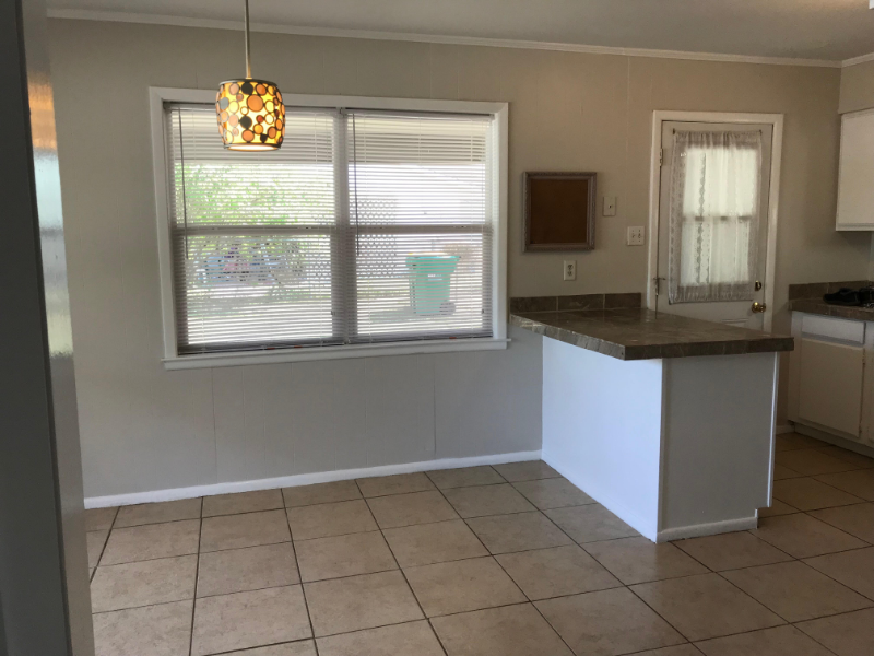 15620 Anderson Dr - Photo 6 of 19