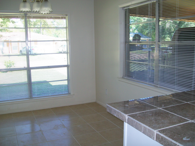 15620 Anderson Dr - Photo 7 of 19