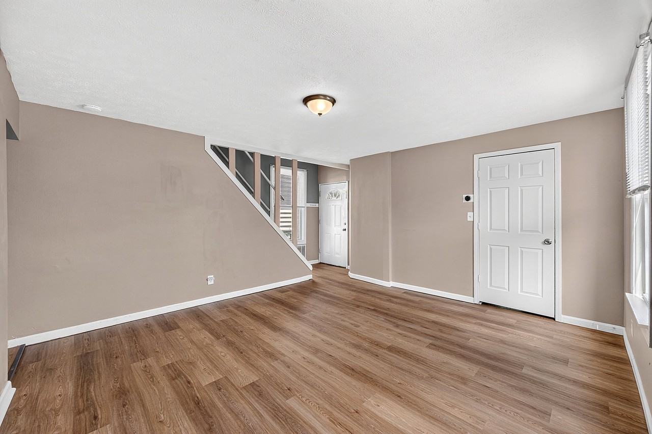 2787 Montana Ave - Photo 2 of 27