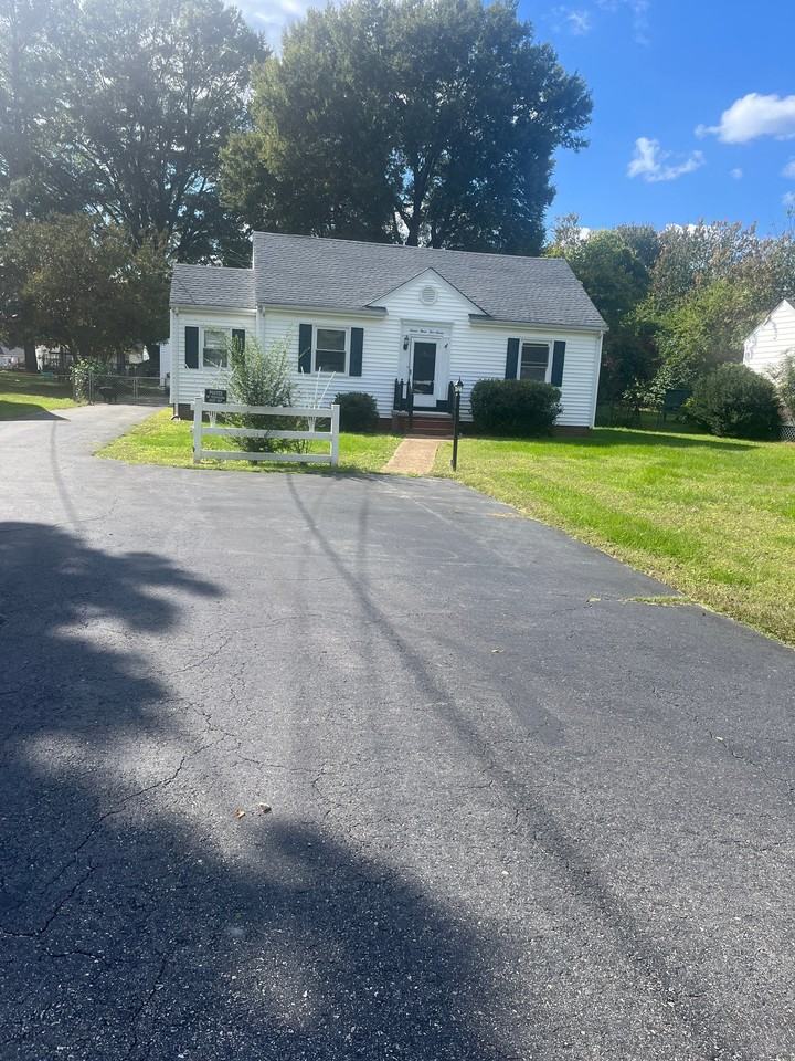 7357 Strain Ave - Photo 4 of 16