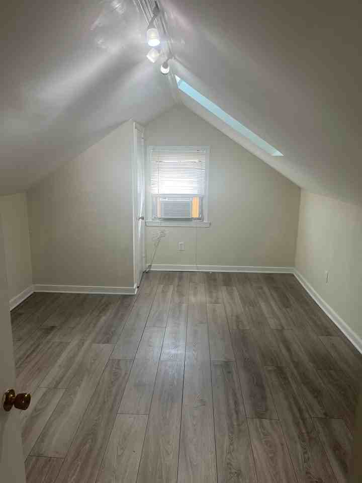 7357 Strain Ave - Photo 5 of 16