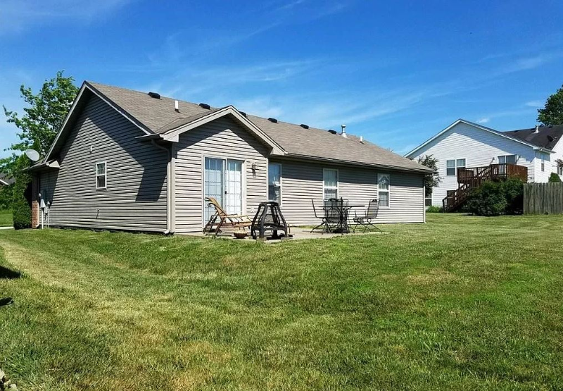 2714 Crownpoint Dr - Photo 2 of 38