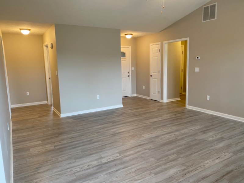 2714 Crownpoint Dr - Photo 3 of 38