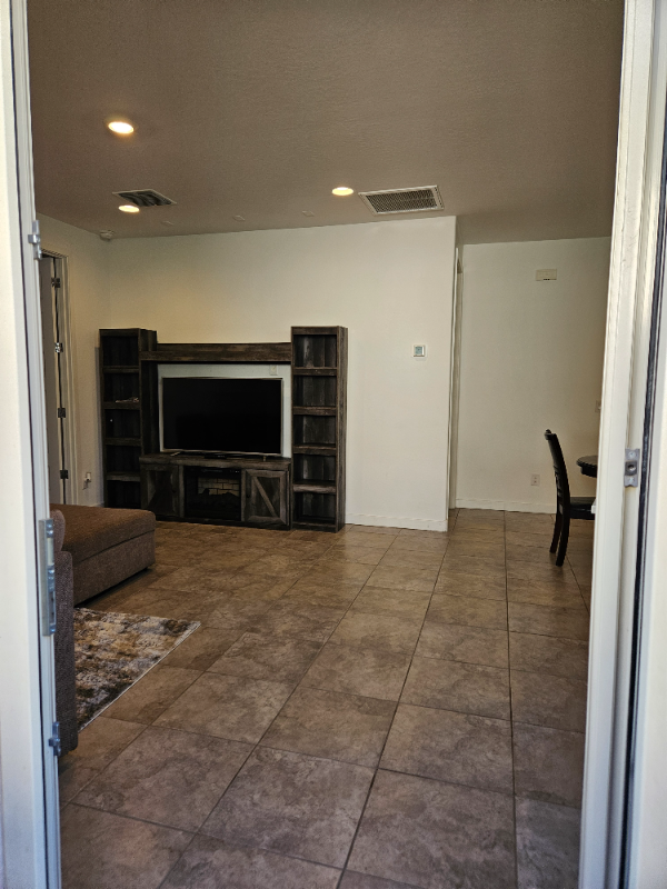 12413 W Vista Ave - Photo 5 of 16