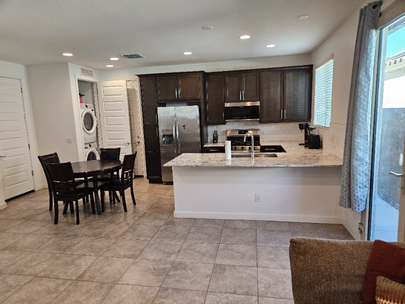 12413 W Vista Ave - Photo 7 of 16