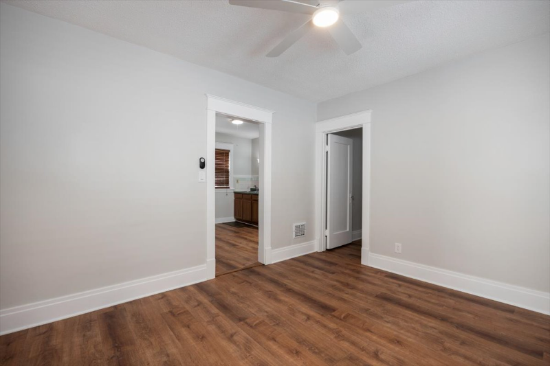 262 Sterling Ave #2UPPER - Photo 6 of 16