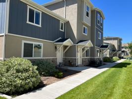 featured image of 689 W Cushing Ave #C