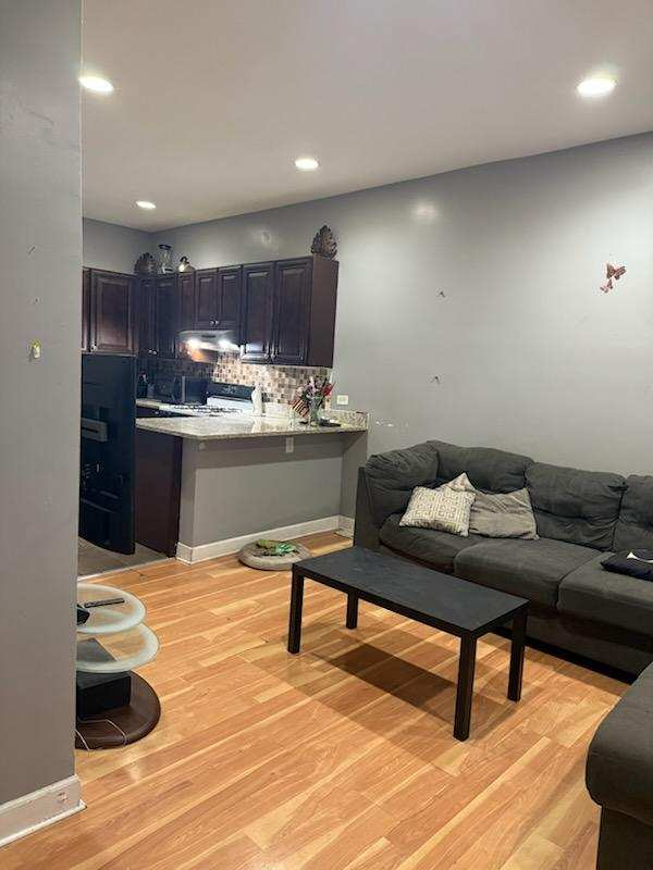 1049 N Monticello Ave #1 - Photo 2 of 5