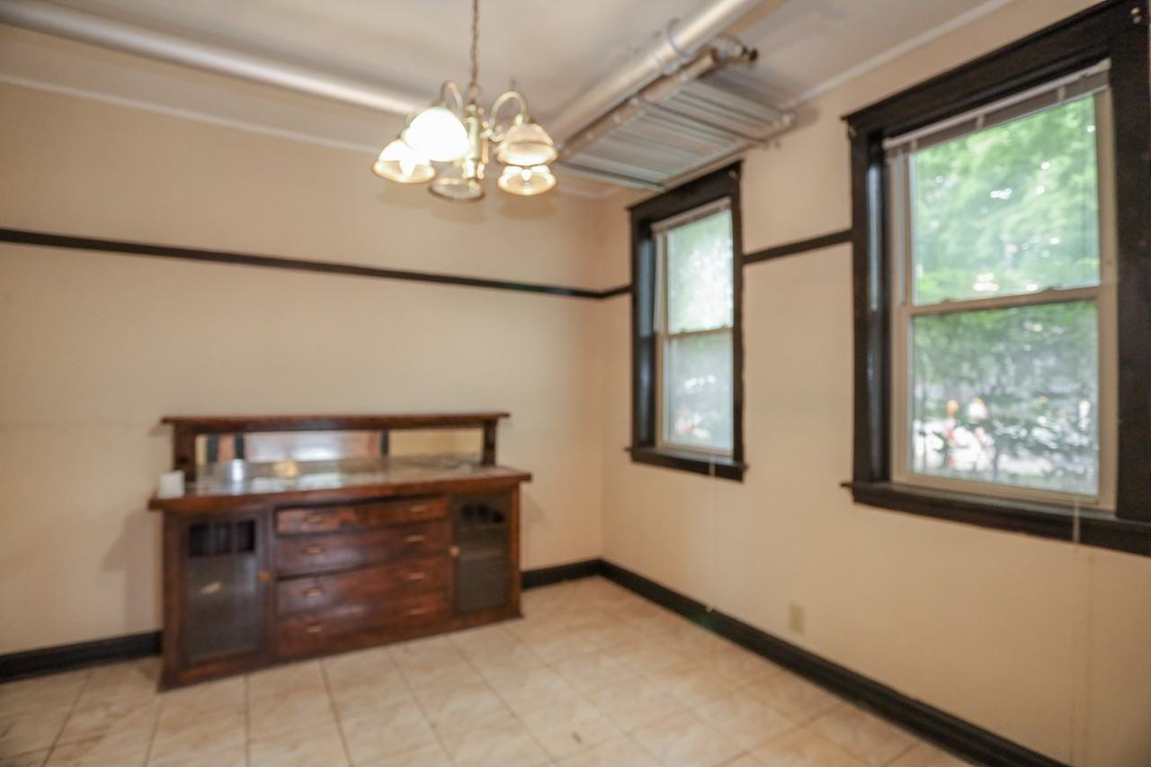 4449 N Damen Ave #G - Photo 4 of 9