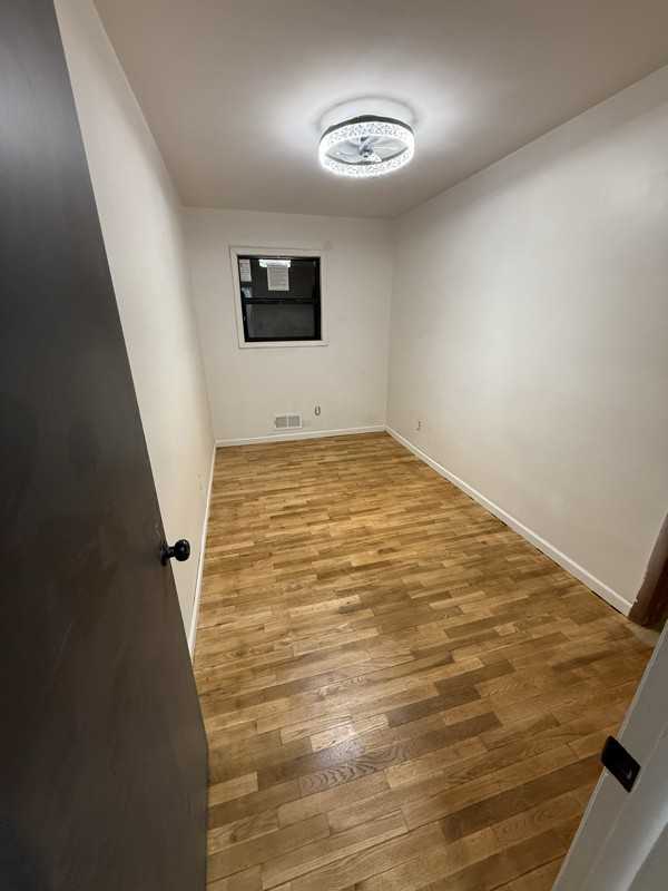 1602 Knapp Ave - Photo 6 of 7