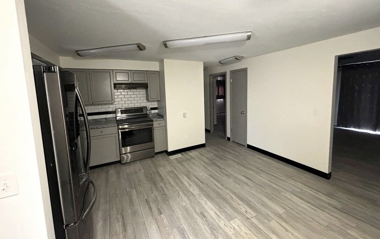 3506 W Francis Ave #3506 - Photo 4 of 13
