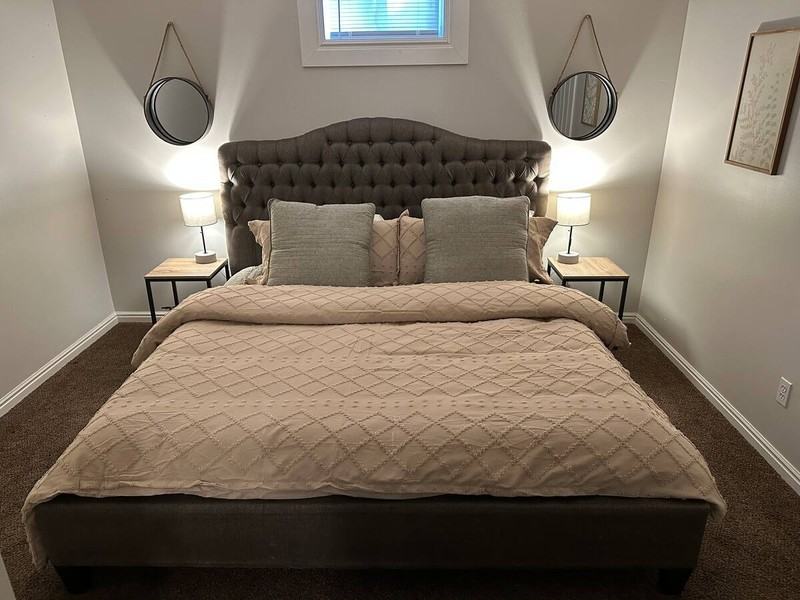 715 Healy St - Photo 3 of 7