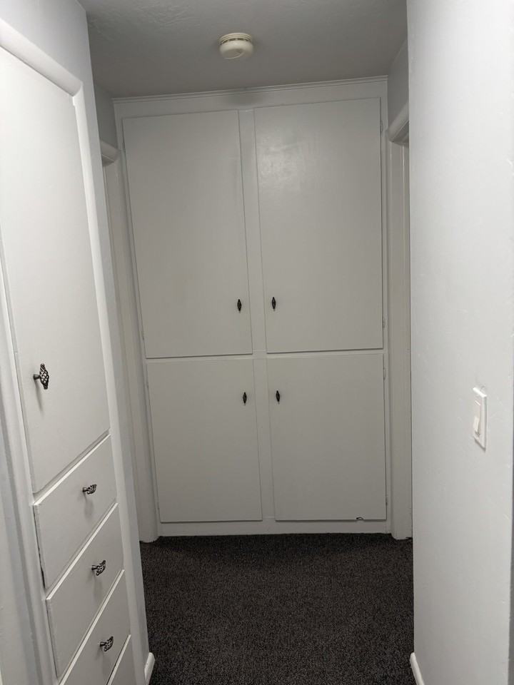 1092 E Roosevelt Ave #1 - Photo 7 of 17