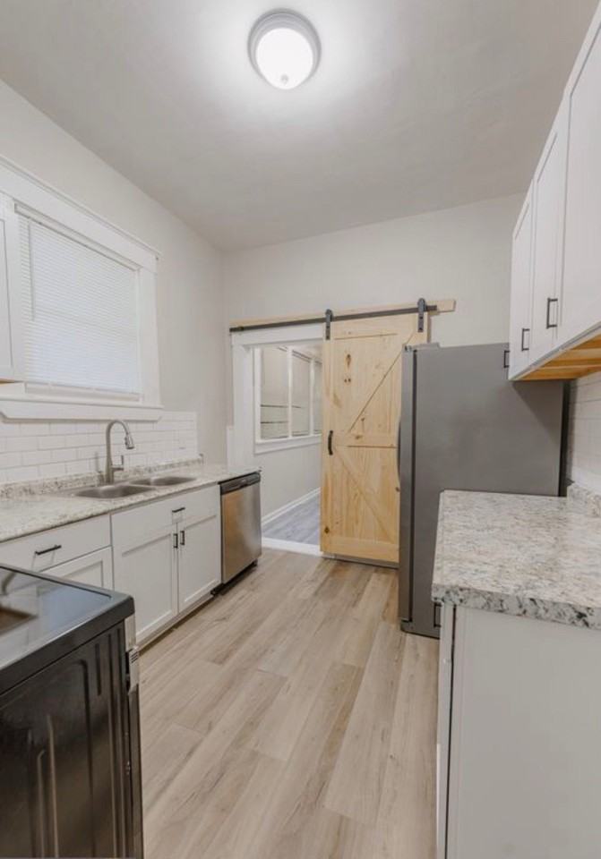2217 Bolling St - Photo 3 of 10