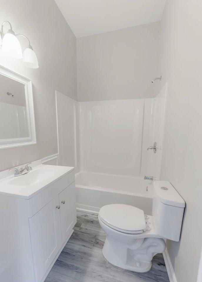 2217 Bolling St - Photo 5 of 10