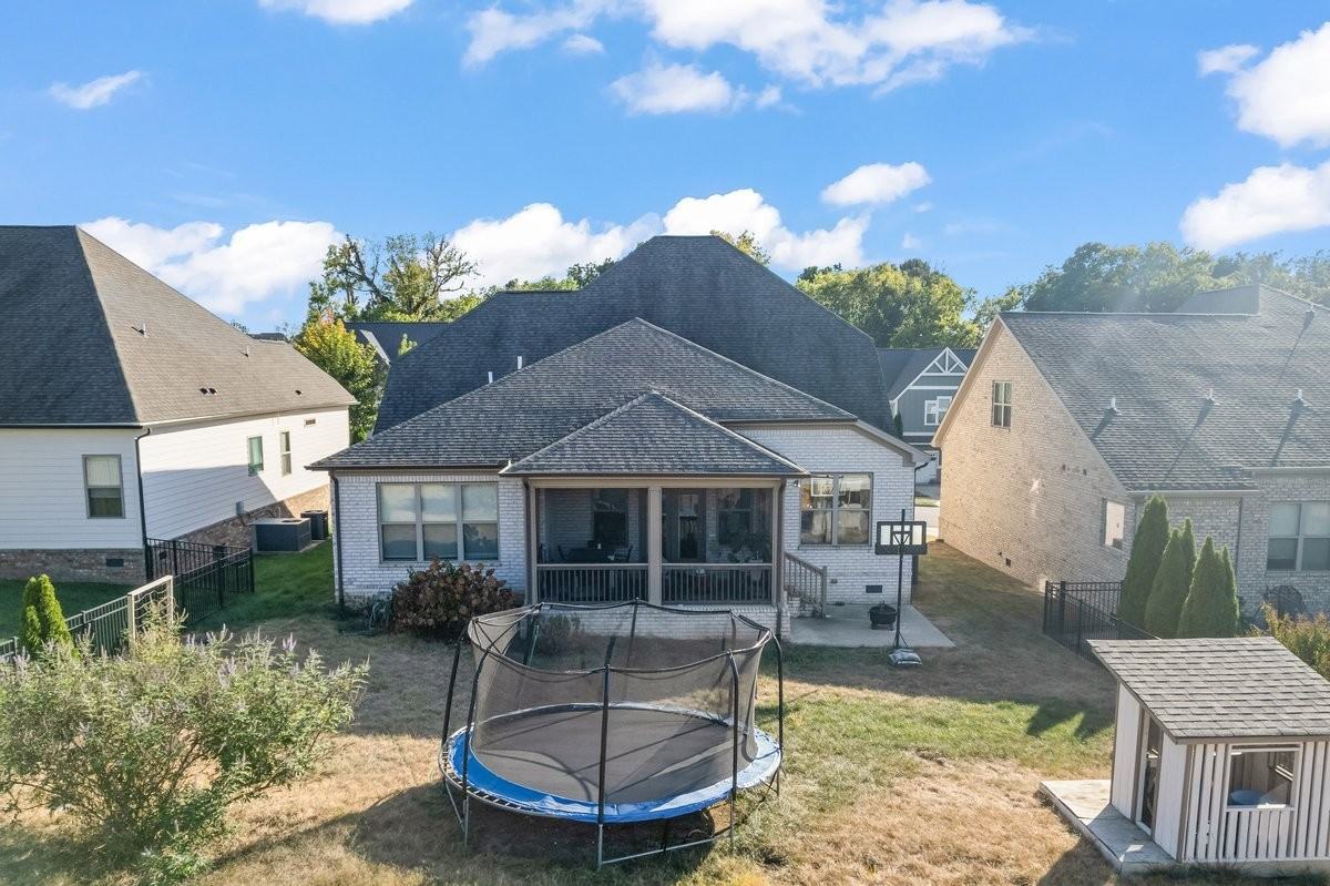 2712 Cloister Ln - Photo 3 of 20