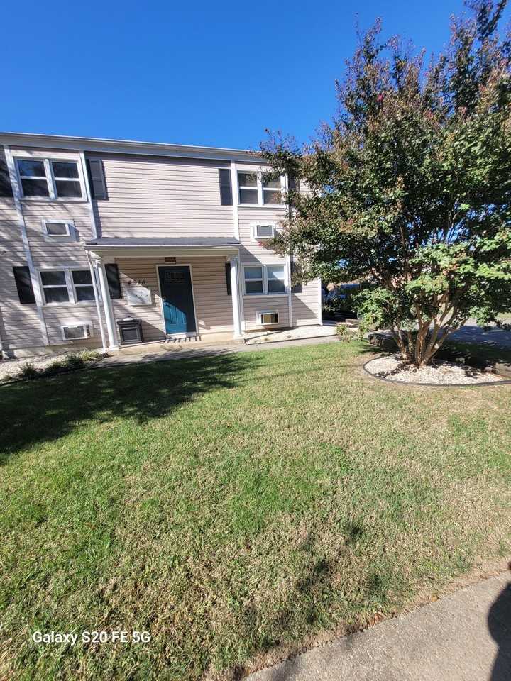 4918 Old Brook Rd #2 - Photo 4 of 23